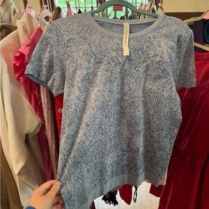 Lululemon blue patterned swiftly tech shirt